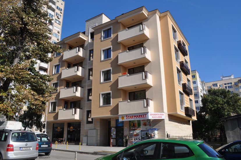 Жилища Варна - сграда Bakston